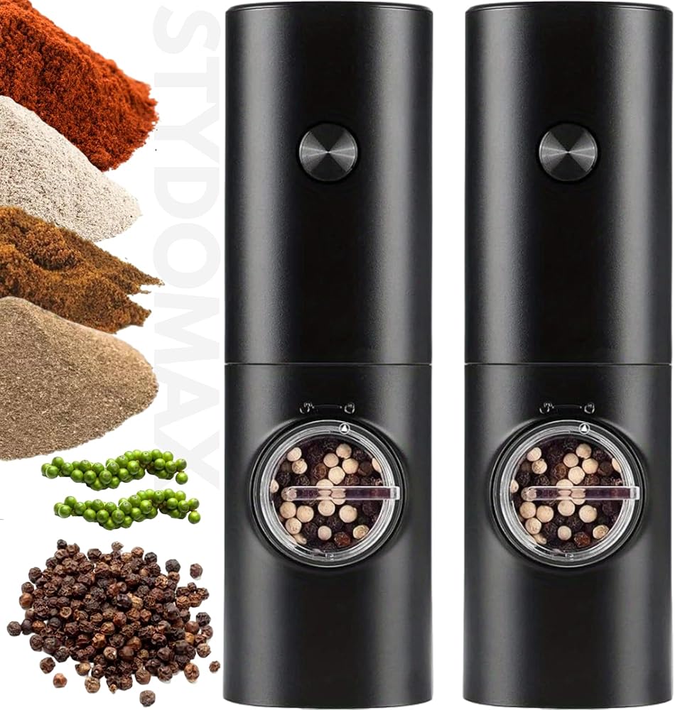 Kit preto com dois moedores elétricos de sal e pimenta e iluminação LED