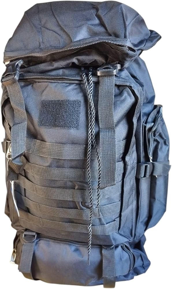 Mochila cargueira preta de lona reforçada com capacidade anunciada de 70 litros