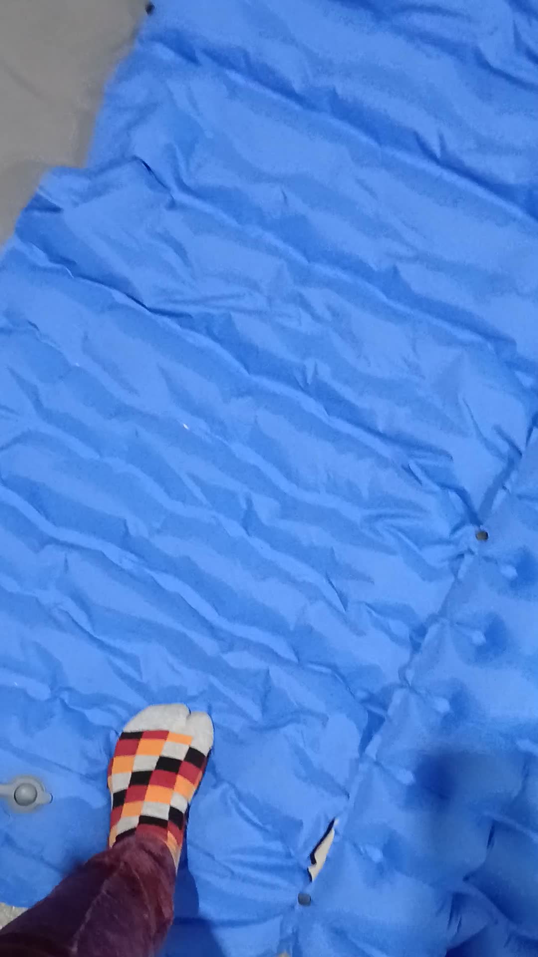 Colchonete inflável JOYFOX de 8 cm com travesseiro e bomba de pé
