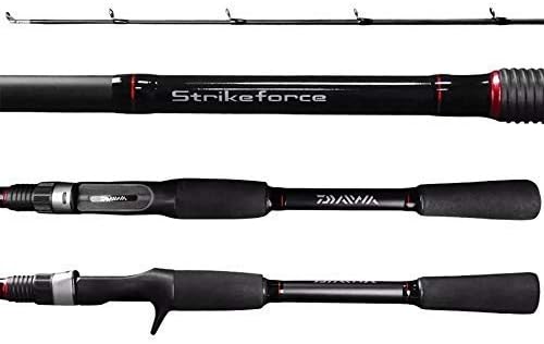Vara de pesca de carbono Daiwa Strikeforce para arremesso